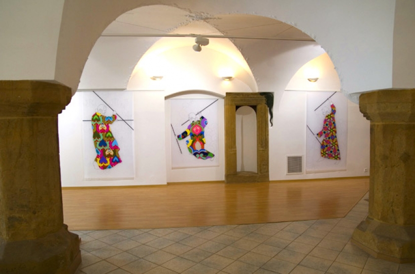 https://img.mirunadragan.com/files/gimgs/th-14_4installation_view.jpg